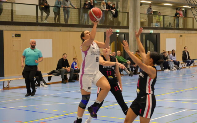 D1 vs Geneve 4
