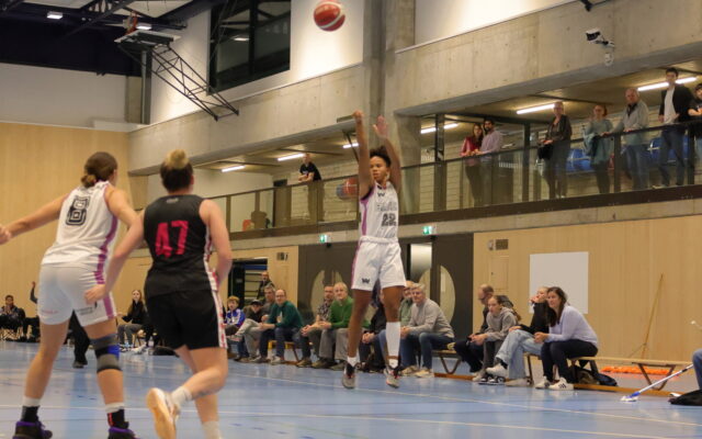 D1 vs Geneve 32