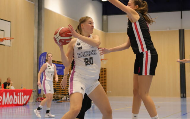 D1 vs Geneve 35