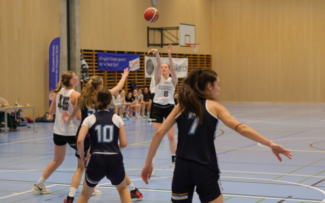 DU23 vs Fribourg 20