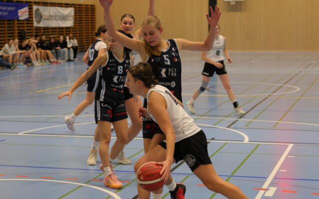 DU23 vs Fribourg 25